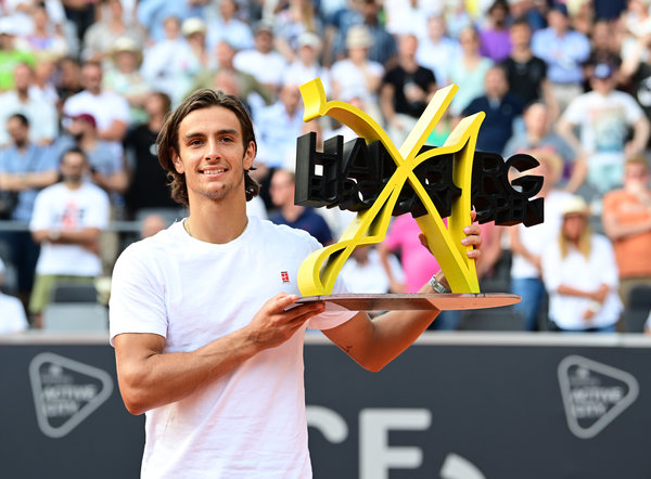 日发挥并不 日发挥并不